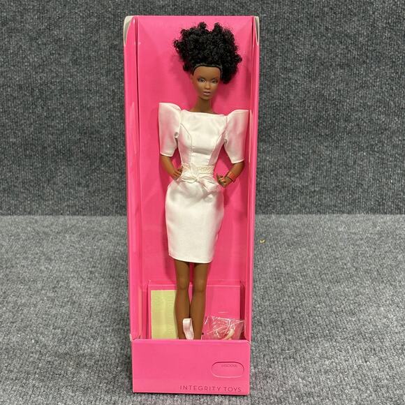 Integrity Toys Luscious Basic Edition Doll 12.5"‎ 2010 NRFB In Box - Picture 2 of 12